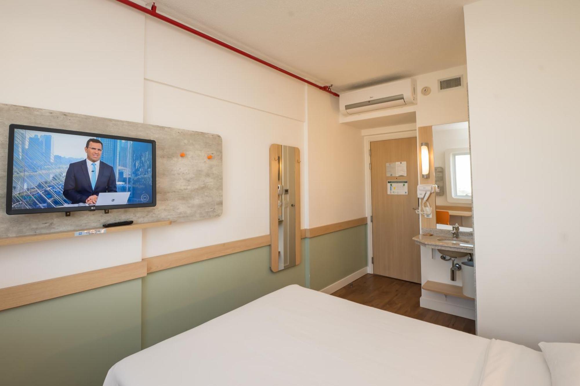 Ibis Budget Campinas Aquidaban Екстериор снимка