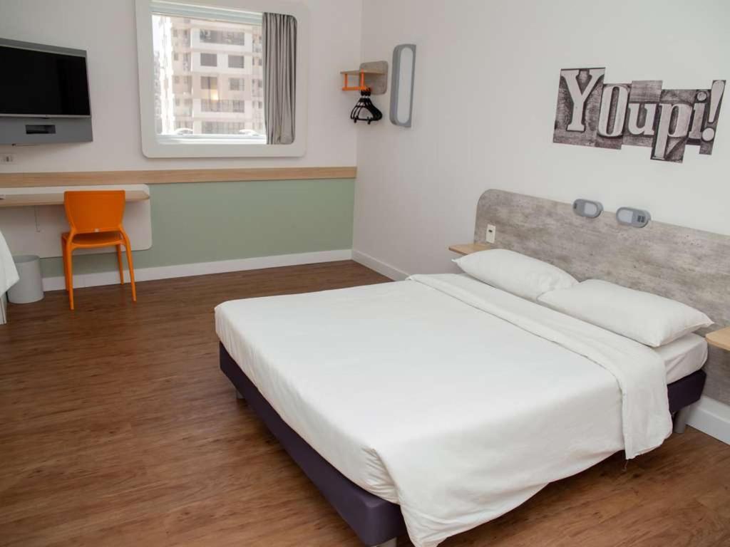 Ibis Budget Campinas Aquidaban Екстериор снимка